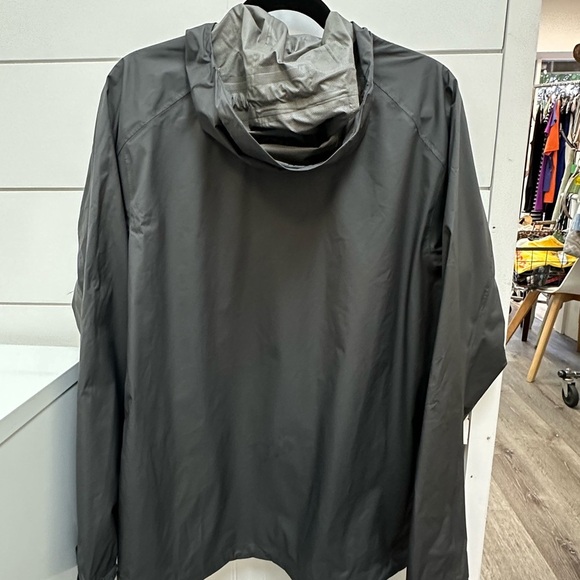 Orvis Men’s Ultralight Storm Jacket Size Small – Black - Picture 8 of 9